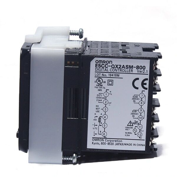 Bộ điều khiển nhiệt độ OMRON E5CC-RX2ASM-880 Bộ điều khiển nhiệt độ OMRON E5CC-RX2ASM-880